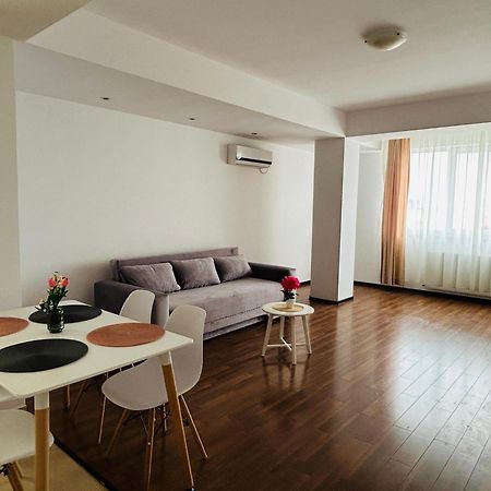 Catalina Summerland Apartaments Mamaia Nord Eksteriør billede