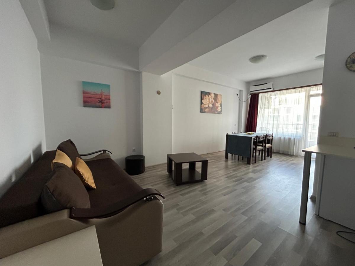 Catalina Summerland Apartaments Mamaia Nord Eksteriør billede