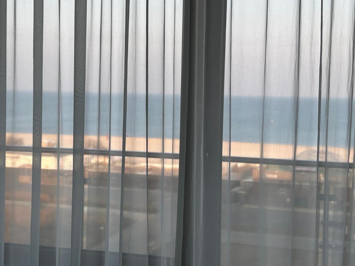 Catalina Summerland Apartaments Mamaia Nord Eksteriør billede